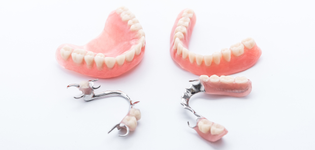 保険の入れ歯と当院の入れ歯の違い